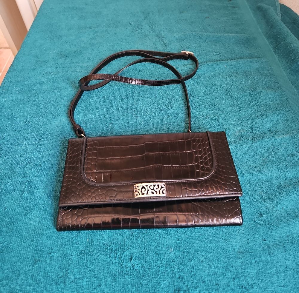 Brighton "Travel the World" All-in-One Organizer Wallet